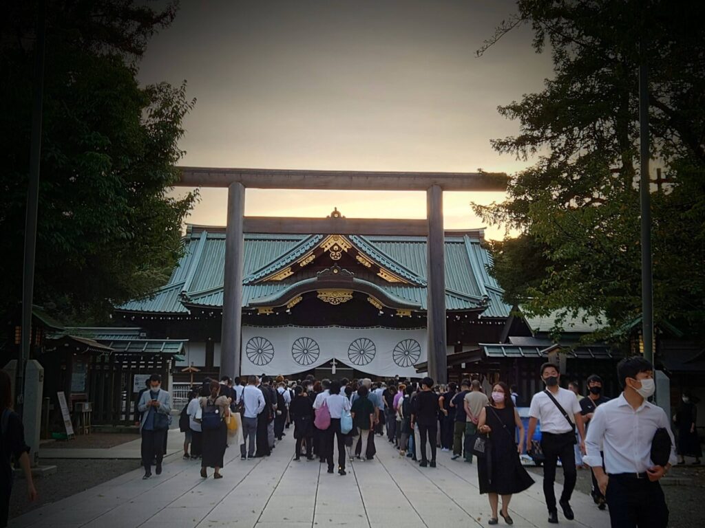 靖国神社。国葬に合わせて参拝したひとも多かった